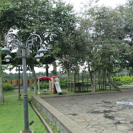 Grand Hotel Lembang Ngoại thất bức ảnh